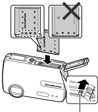 OLYMPUS Μ-550WP - Loading the battery and the xD-Picture Card™ (sold separately) into the camera - 2