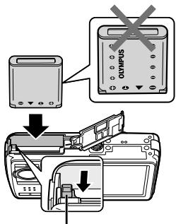 Diagram showing device status change with Olympus logo and warning symbol