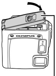 OLYMPUS TG-320 - Closing Battery/card/connector cover - 1