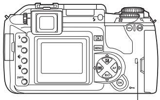 OLYMPUS CAMEDIA E-300 - Make sure that the card access lamp goes out. - 1