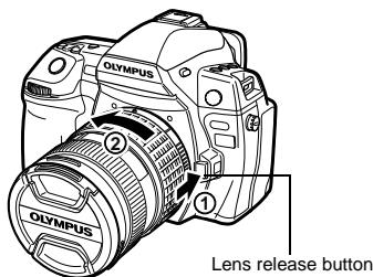 OLYMPUS E-5 - Removing the lens from the camera - 1