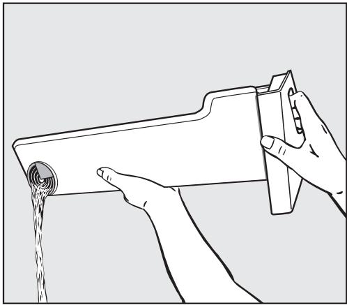 MIELE T 7644 C - Emptying the condensed water container - 2