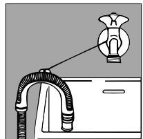 INDESIT W 104 T - Aansluiting van de afvoerslang - 3