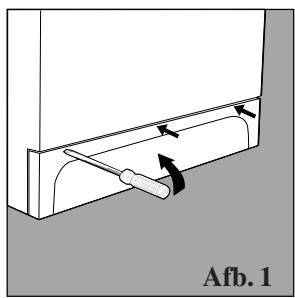 INDESIT W 104 T - Wanneer nods meeten de pomp en de rubberen slang gecontroleerd worden - 1