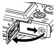 CASIO EX-P600 - To insert a memory card into the camera - 1