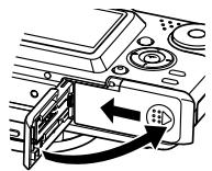 CASIO EX-P600 - To insert a memory card into the camera - 5