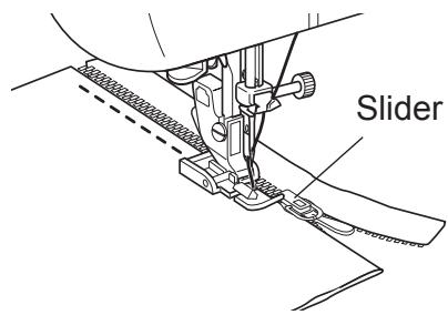 TOYOTA SUPER JEANS 26 - - Sewing the left side of the zipper - 9