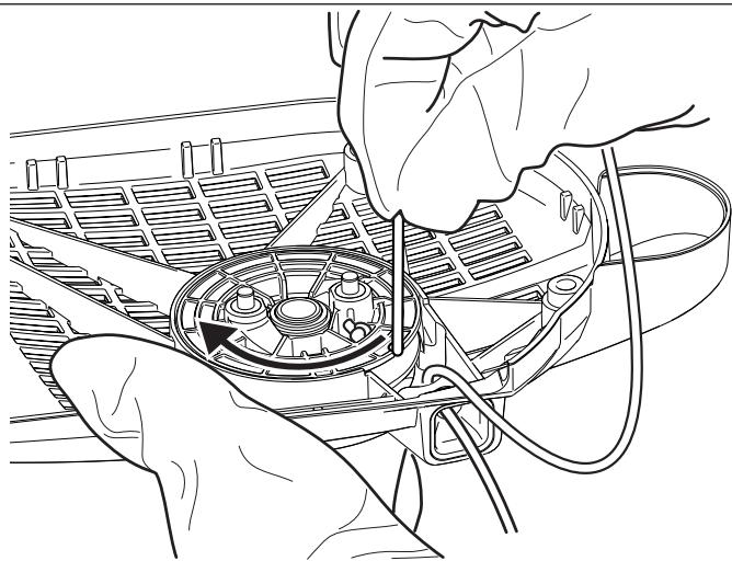 MAKITA DPC8132 - Si le cordon de remplacement, même s'il n'est pas cassé, est remplacé, il faut d'abord détendre le ressort d'appel sur le tambour d'enroulement! - 2