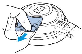 SENNHEISER MM 550 TRAVEL - Connecting the charging cable to the battery pack - 4