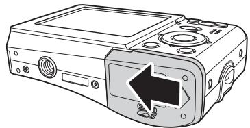 SANYO VPC-S750 - Inserting an SD/MMC Memory Card - 3