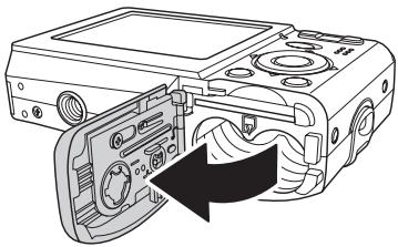 SANYO VPC-S770PU - Inserting an SD/MMC Memory Card - 2