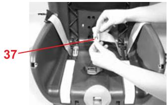 BRITAX SAFEFIX PLUS TT - Démontage des sangles - 2