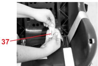 BRITAX SAFEFIX PLUS TT - Démontage des sangles - 4