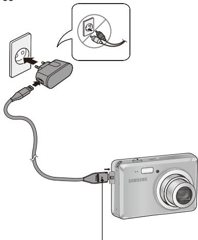 SAMSUNG ES55-GREY - Mengisi baterai - 2