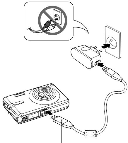 SAMSUNG IT100 SILVER - Charging the battery - 1