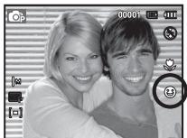 SAMSUNG PL57 - ■ Smile Shot - 1