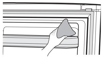 SAMSUNG RB194ACRS - Cleaning behind the Refrigerator - 4