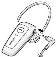 SAMSUNG WEP250 - Charging the headset - 1
