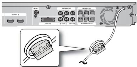 SAMSUNG HT-D6750W - Colocacion del nucleo de ferrita toroidal en el cable de alimentacion de la unidad principal - 1