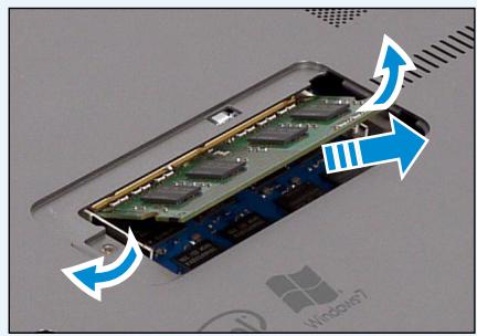 SAMSUNG NP770Z5E - Removing a memory module - 1