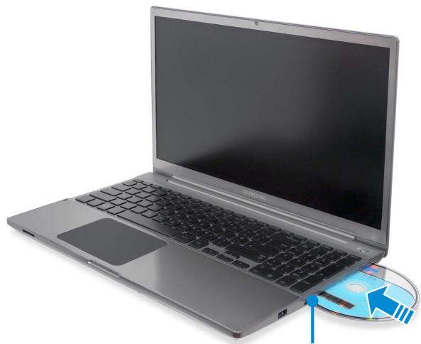 SAMSUNG NP770Z5E - Inserting and Ejecting a CD - 1