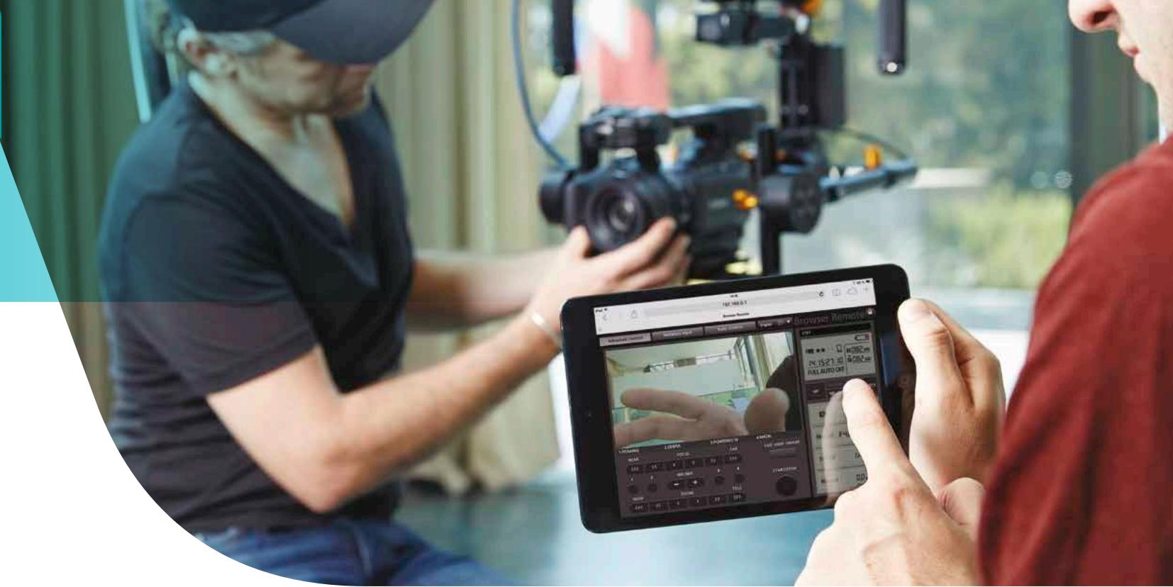 CANON XF205/XF200 RANGE BROCHURE - HDMI Output - 1