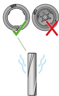 DYSON V8 advanced - Réinsérer le rouleau de larosse - 3