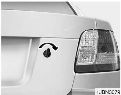 KIA RIO - Couvercle du COFFRE (SELON l'équipement) - 1