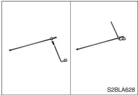 KIA SORENTO - Rangement du cric et des outils - 1
