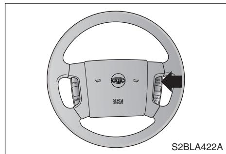 KIA SORENTO - Pour permettre le régulateur de vitesse hors fonction, effectuer l'une de ces fonctions: - 1