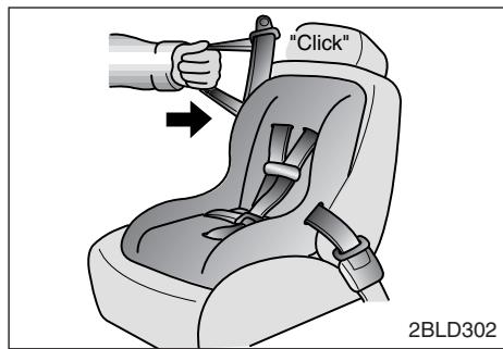 KIA SORENTO - Ceinture de sécurité passager mise en mode de verrouillage automatique - 3