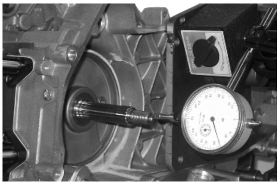 PIAGGIO X7 - Splitting the crankcase halves - 1
