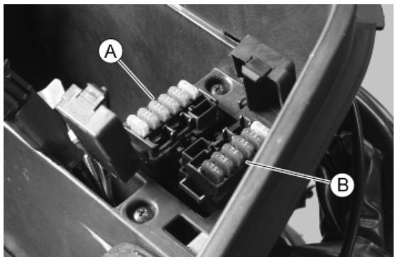 PIAGGIO X7 - Fuses - 2