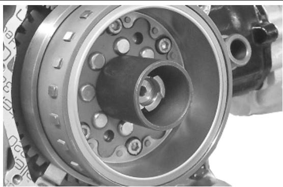 PIAGGIO X7 - Removing the flywheel magneto - 3