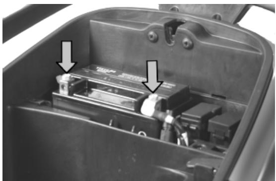 PIAGGIO X7 - Battery - 2