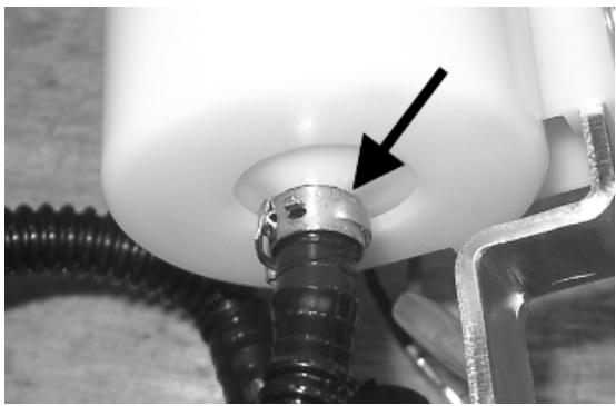 PIAGGIO X7 - Fuel filter check - 3