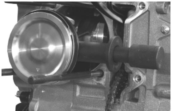 PIAGGIO X7 - Removing the piston - 2
