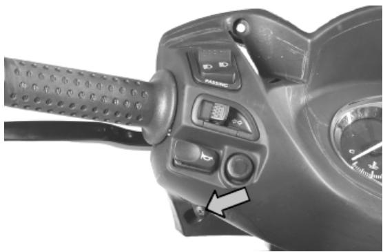 PIAGGIO X7 - Front handlebar cover - 1