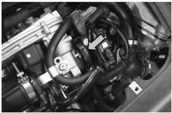 PIAGGIO X7 - Inspecting the injector hydraulics - 2