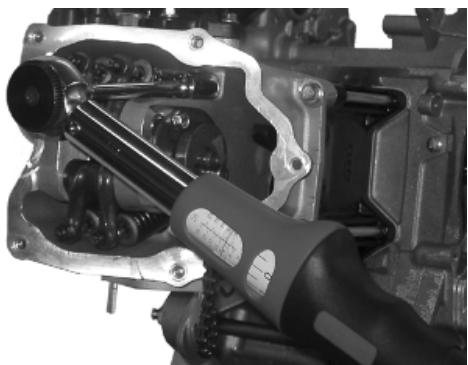 PIAGGIO X7 - Refitting the head and timing system components - 3