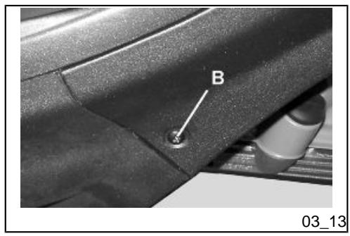 PIAGGIO X9 EVOLUTION - Removing the sides (03_09, 03_10, 03_11, 03_12, 03_13) - 4