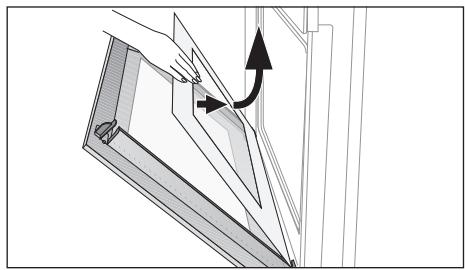 ARTHUR MARTIN AOB98000X - Démonter les vitres de la porte et la gouttière - 5