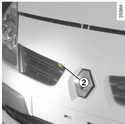 RENAULT SCENIC II - CAPOT moteur - 2