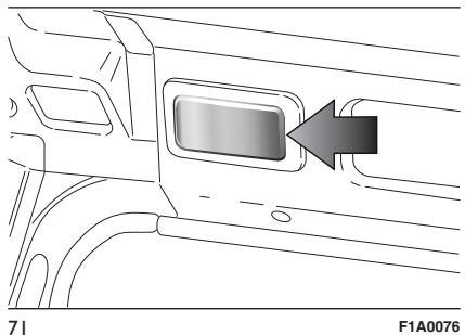 FIAT DUCATO - Plafonnier lateral compartiment de CHARGE - 1