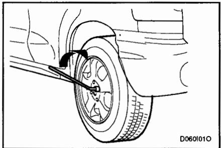 HYUNDAI SANTA-FE - Abaisser du véhicule et serrer des boulons - 1