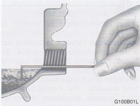 HYUNDAI TUCSON - Pour vérifier le niveau du liquide de boîte - 1