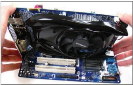 GIGABYTE GA-H55M-S2 - 1-5 Installation d'une carte d'extension - 3