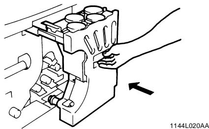 KONICA MINOLTA CF911P - Rajouter du toner - 10