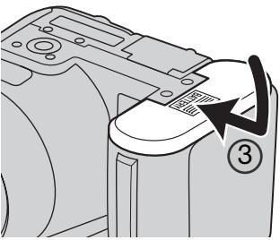 KONICA MINOLTA DIMAGE Z3 - Mise en place des piles - 3