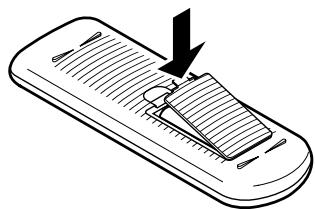 MARANTZ CD5400 - - Loading batteries - 3